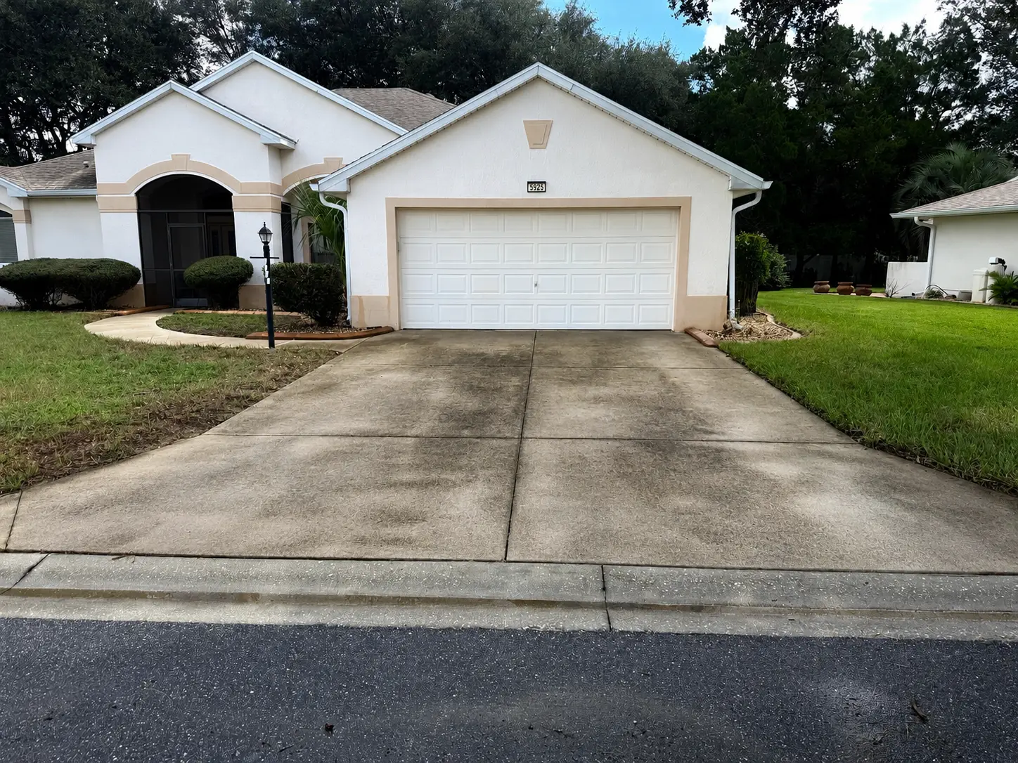 Before and after Exterior House Washing